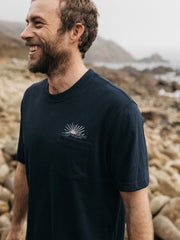 Herren Josh Vyvyan x Finisterre Sunset Pocket T-Shirt